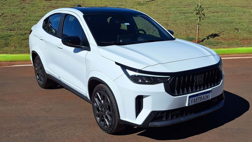 Fiat lança novo Fastback 2026 com atualização visual