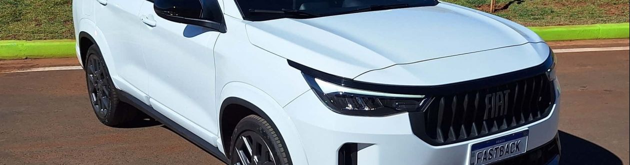 Fiat lança novo Fastback 2026 com atualização visual