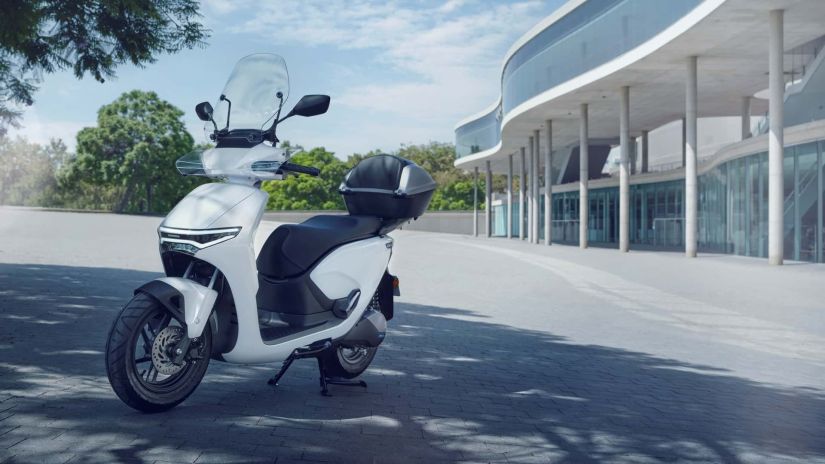 Honda confirma começo das vendas da sua primeira moto elétrica na Europa