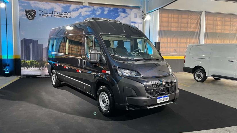 Peugeot lança Boxer 2026 com novidades na lista de itens