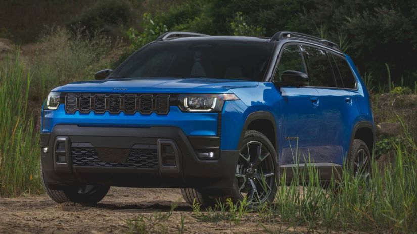 Nova Cherokee 2026 chega com até 800 km de autonomia