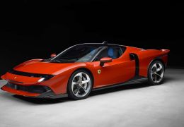 Ferrari Testarossa ganha nova versão com 3 motores elétricos