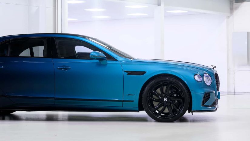 Bentley apresenta pintura de carro que muda de tonalidade