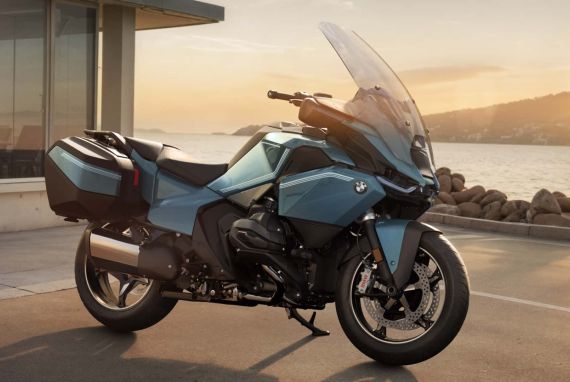 BMW anuncia pré-venda da moto R 1300 RT 2026