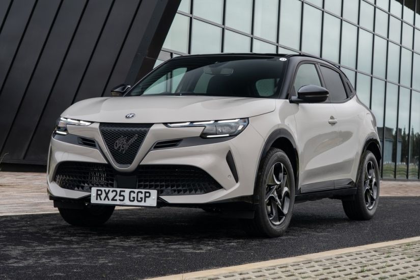 Alfa Romeo registra novo SUV no Brasil mesmo sem atuar no mercado nacional