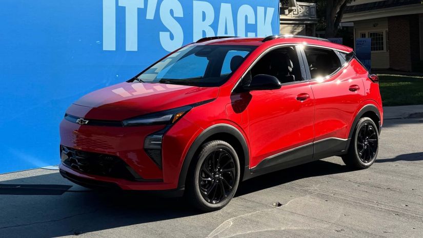 Novo Chevrolet Bolt 2027 é anunciado com bateria LFP
