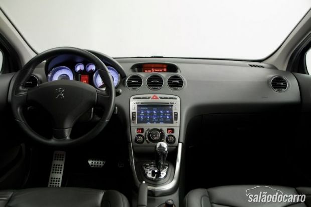 Interior Peugeot 408 Limited