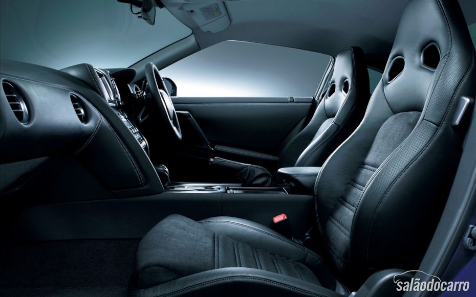Interior do novo Nissan GT-R