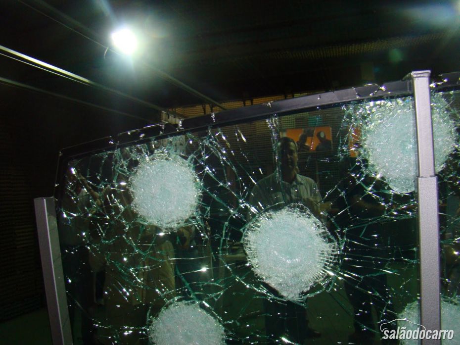 Vidro de carro blindado