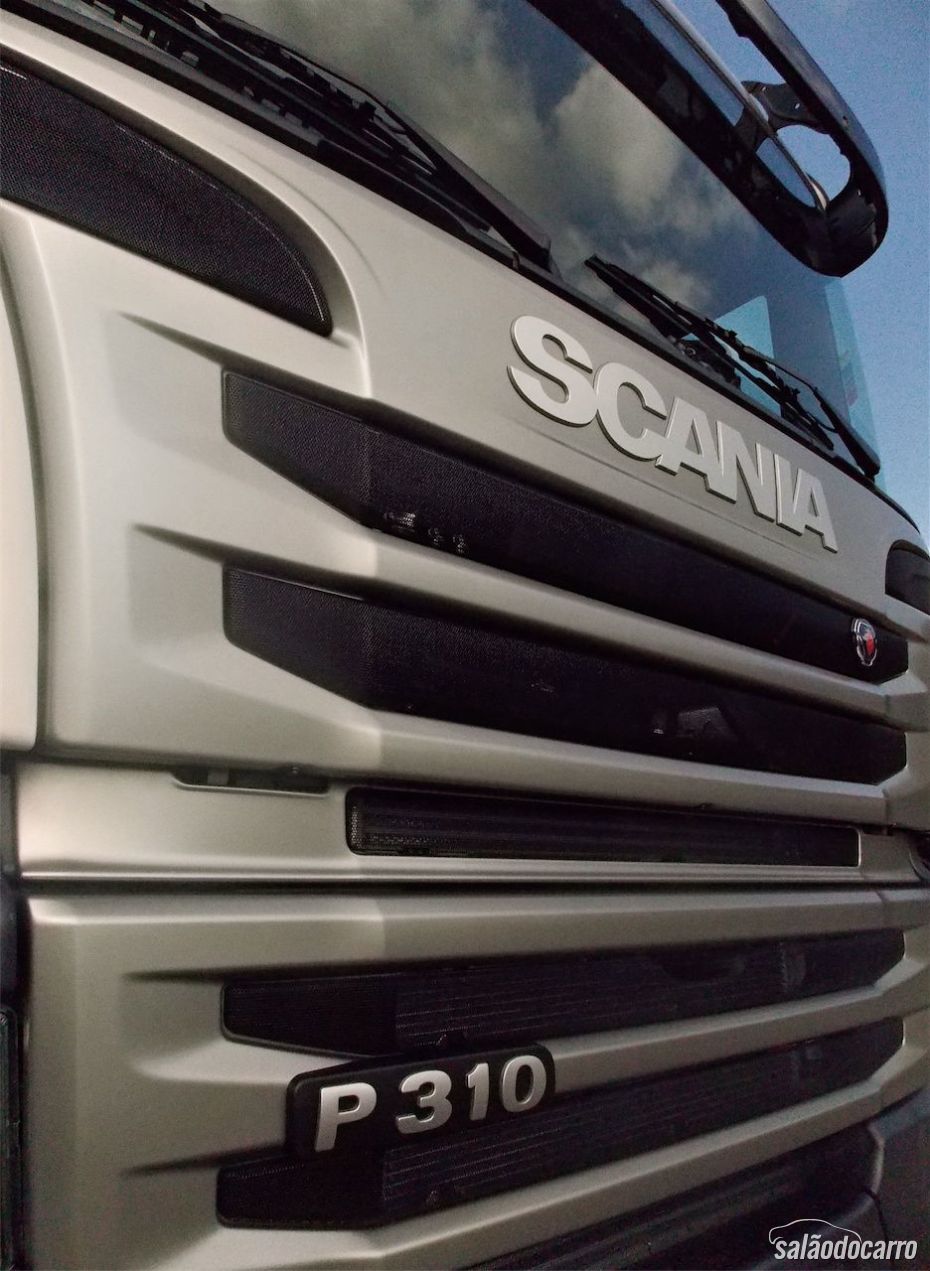 Scania P310 - Detalhe frente