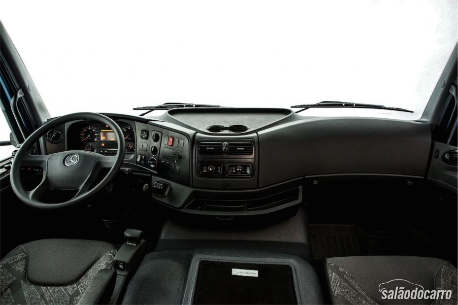 Interior do Mercedes-Benz Atego