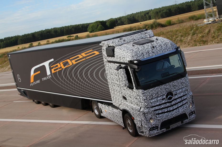 Mercedes-Benz apresenta caminhão autônomo
