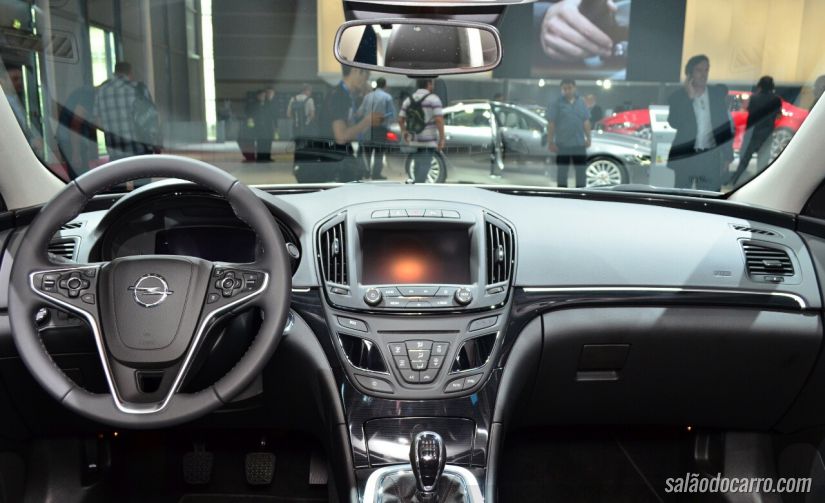 Opel: “Próxima Insignia será um dos carros mais bonitos já feitos”