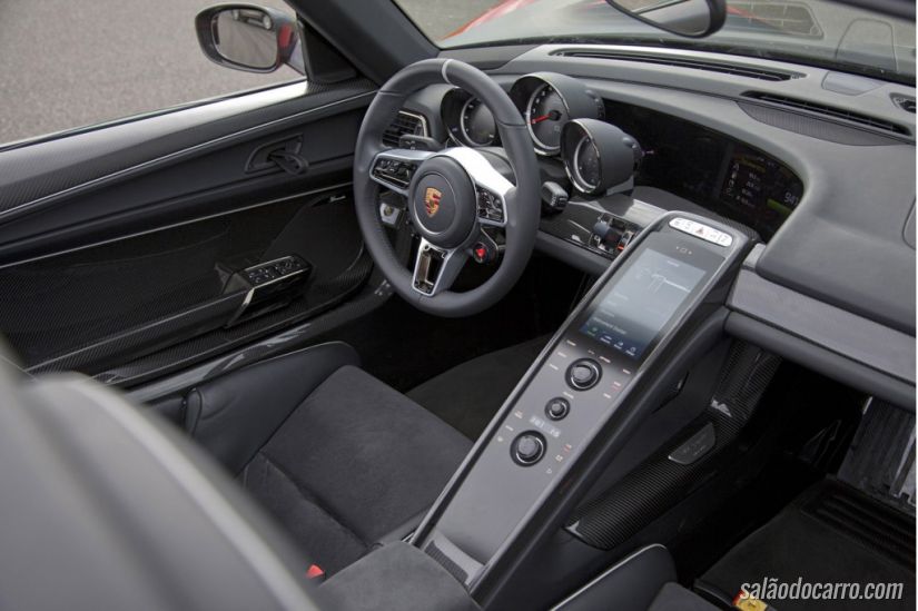 Porsche vende todas as unidades do 918 Spyder