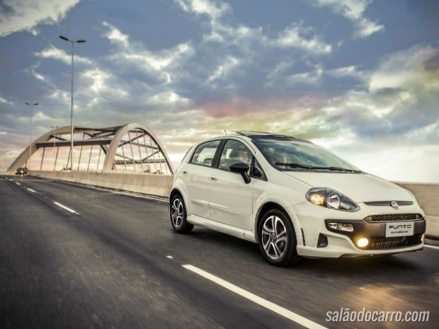 Fiat apresenta Linea e Punto 2016