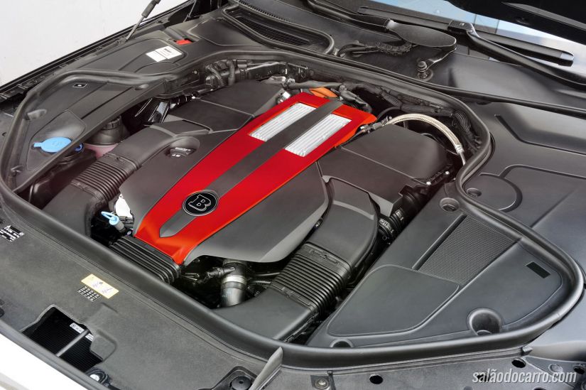 Brabus apresenta Classe S híbrido de 493 cv
