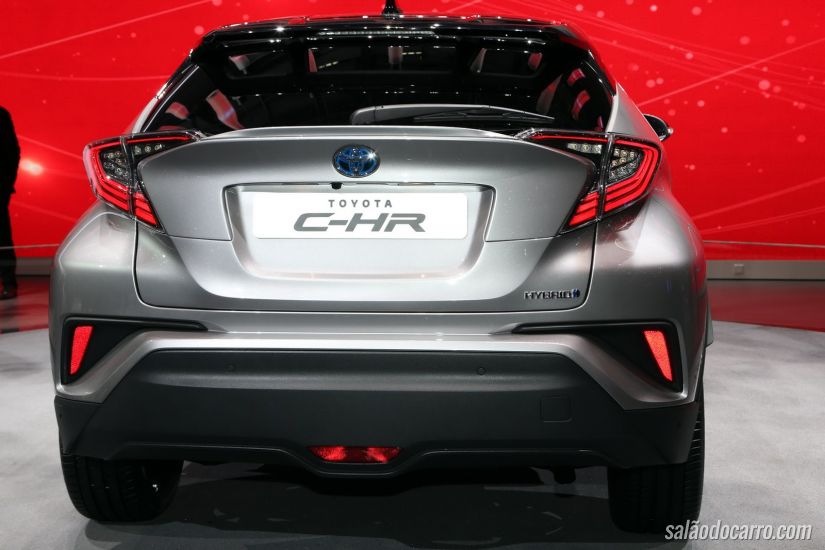 Toyota C-HR surge em Genebra