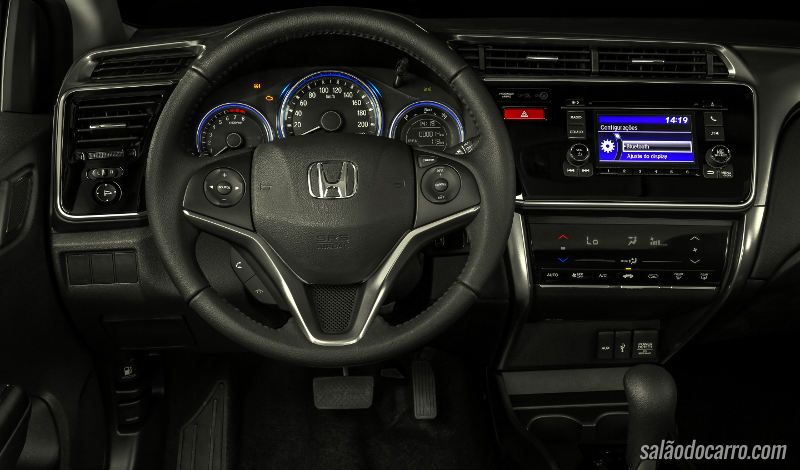 Honda City DX com câmbio CVT chega por R$ 65,2 mil