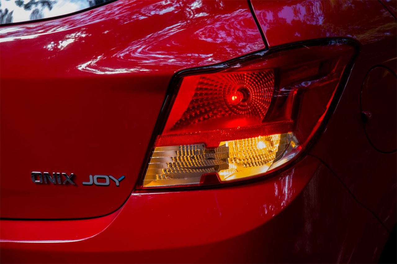 Chevrolet Onix Joy 2019 é lançado com poucas mudanças