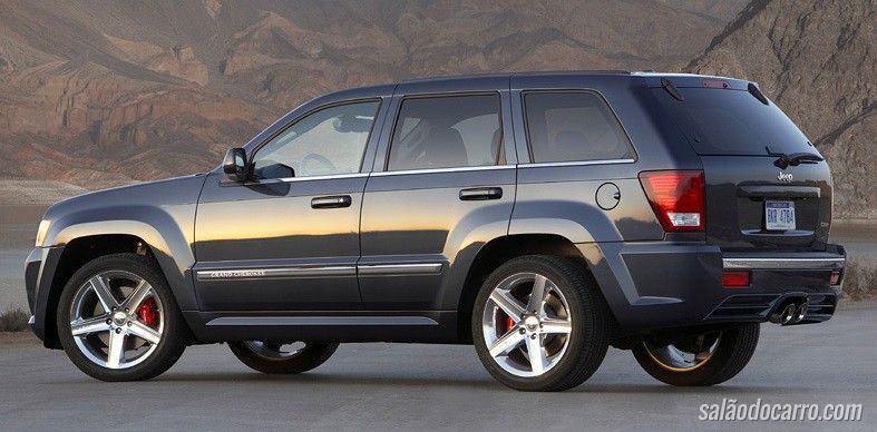 Jeep Grand Cherokee e Dodge Durango sofrem recall por um problema no servofreio