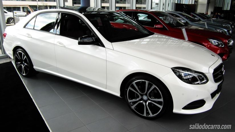 Mercedes-Benz faz recall do Classe E 250
