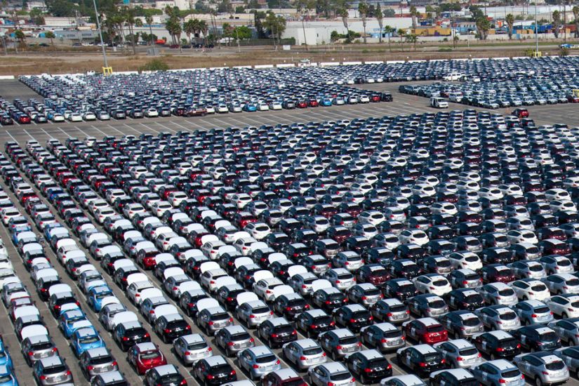 Abril registra queda na venda de carros