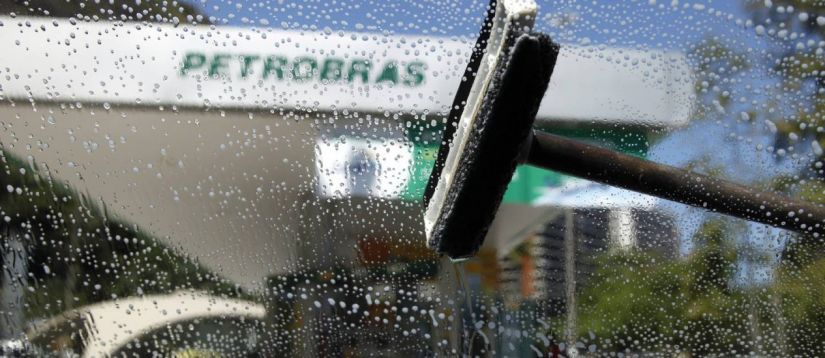 Petrobras poderá reajustar os preços dos combustíveis diariamente