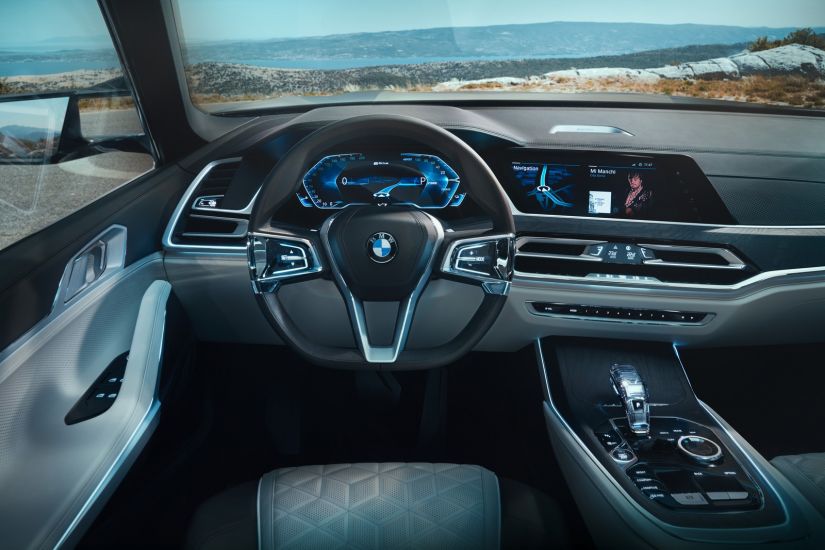 BMW apresenta novo X7 como carro conceito
