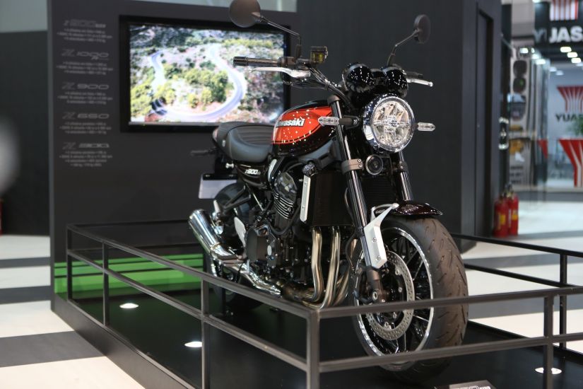 Kawasaki vai vender Ninja 400 e Z 900 RS no Brasil até 2018