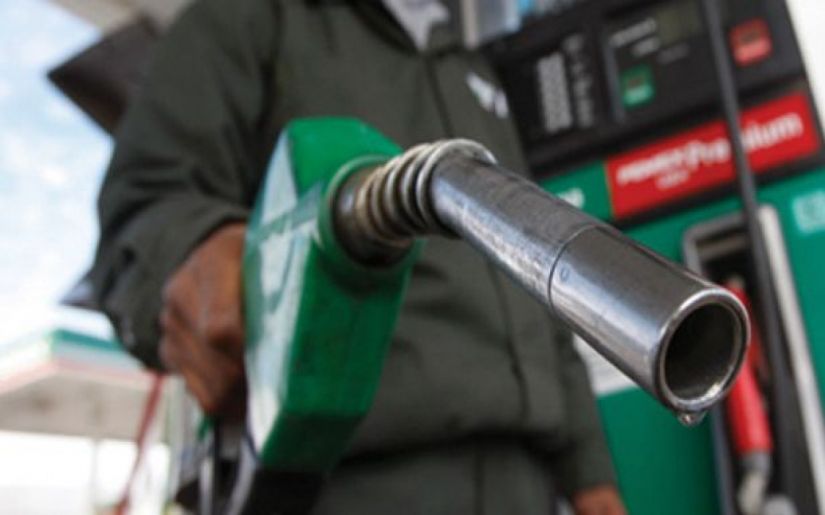 Gasolina volta a subir no Brasil e preço médio fica acima dos R$ 4 por litro