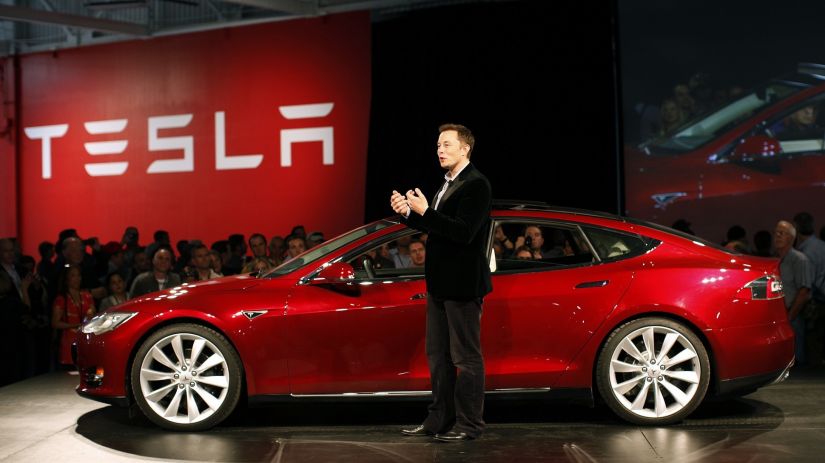 Tesla vai cortar salário do presidente caso empresa não atinja metas