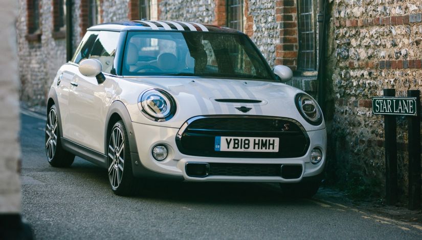 Mini produz modelo exclusivo como presente de casamento da realiza