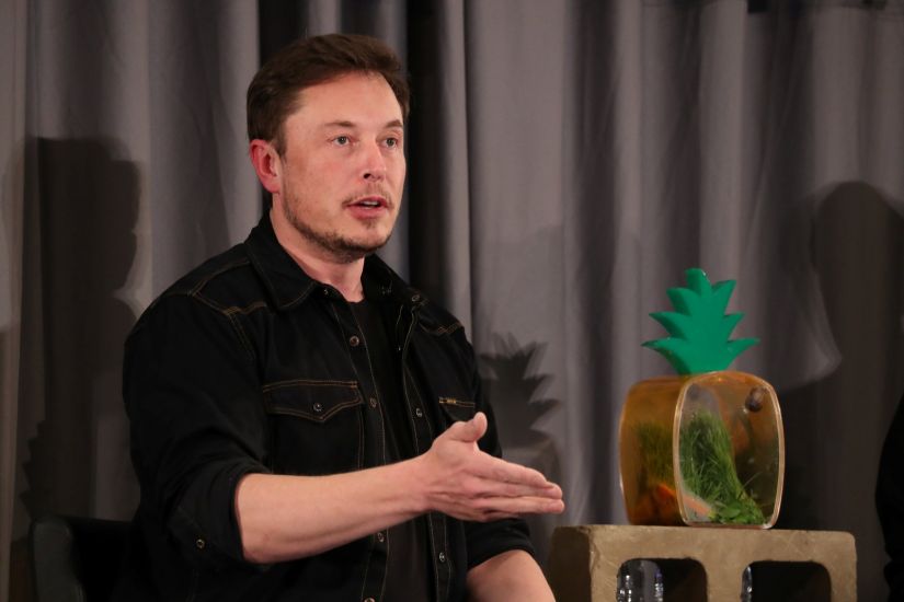 Elon Musk afirma que o futuro do transporte público será por túneis