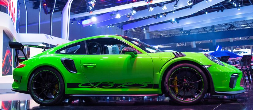 Porsche apresenta SUV Macan como principal destaque no Salão de SP
