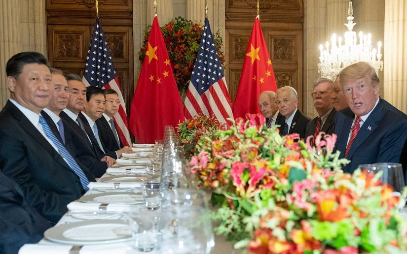 Trump anuncia que China vai cortar tarifas de carros dos EUA