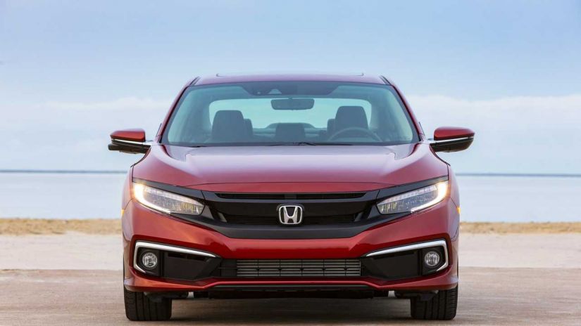 Honda mostra Civic renovado na versão Touring 
