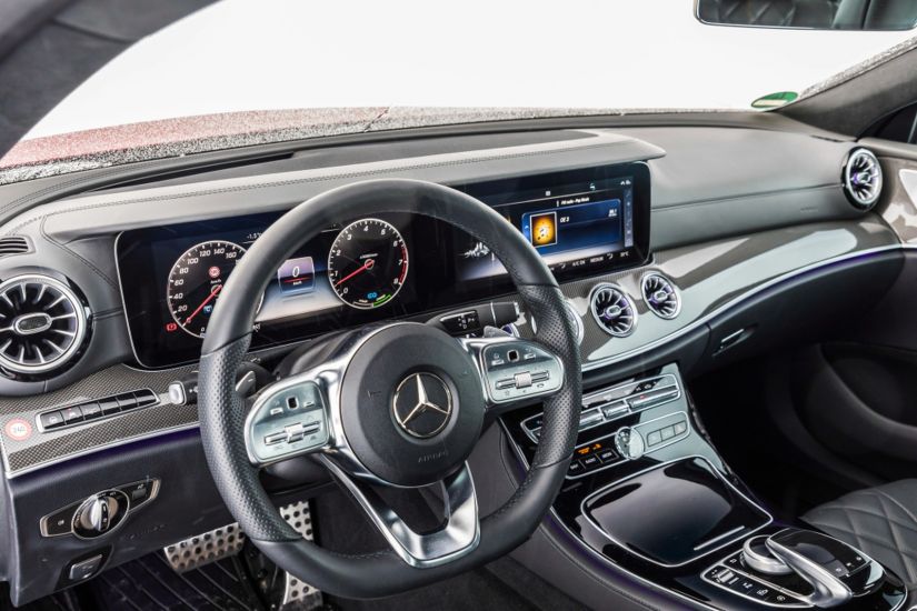 Mercedes-Benz lança versões de entrada do CLS partindo de R$ 466.900.