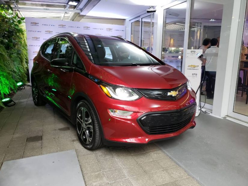 Chevrolet lança oficialmente Bolt no Brasil