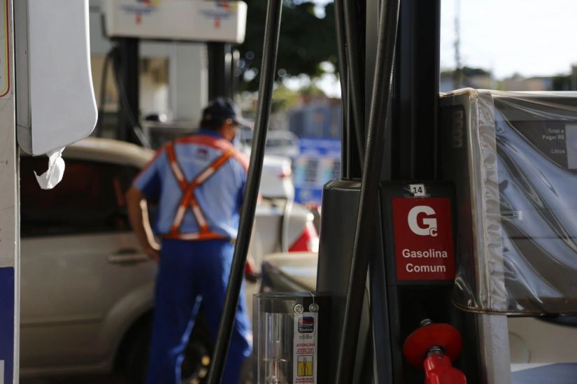 Nova gasolina passa a valer no Brasil. Confira o que muda