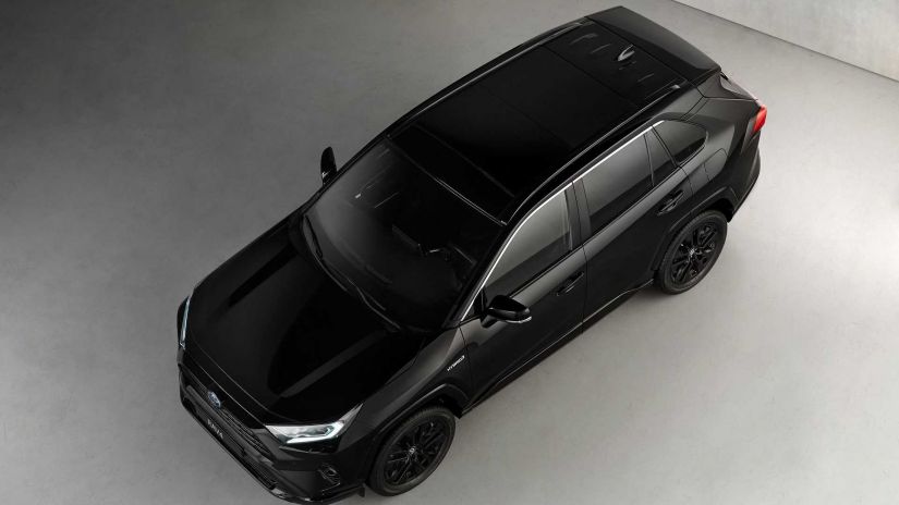 Toyota lança RAV4 híbrido em série especial Black Edition