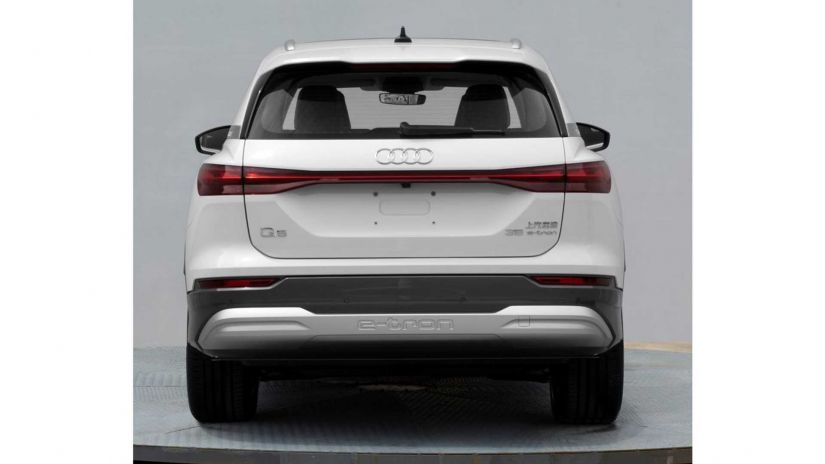 Audi revela novo SUV elétrico de sete lugares Q5 e-tron