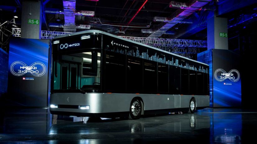 Fabricante do iPhone apresenta três novos carros elétricos