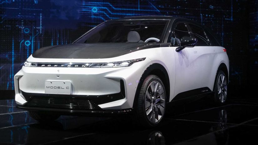 Fabricante do iPhone apresenta três novos carros elétricos
