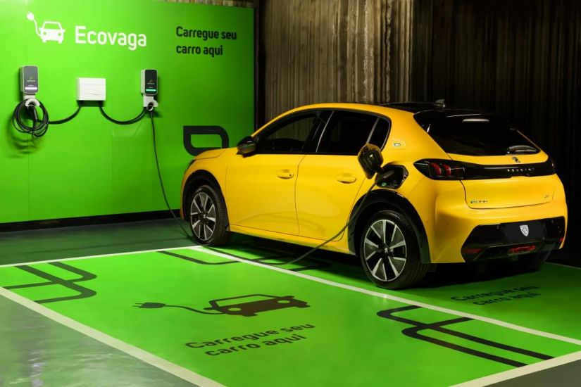 Peugeot afirma que vai vender apenas carros elétricos a partir de 2030