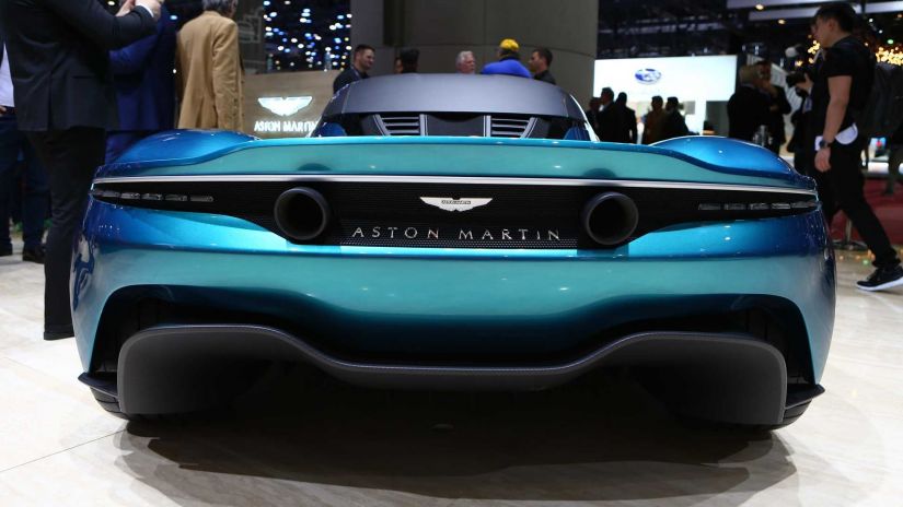 Aston Martin terá novo superesportivo com motor V8 biturbo
