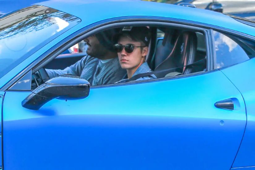 Justin Bieber está proibido de comprar carros da marca Ferrari