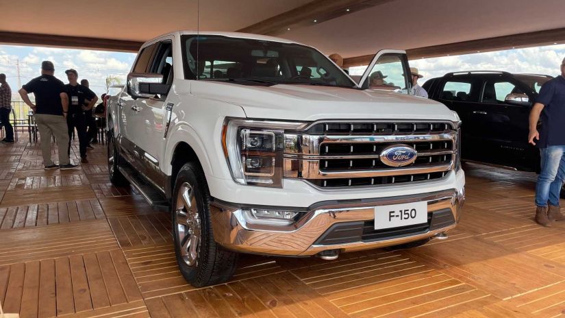 Ford F-150 é flagrada no Brasil na versão Limited