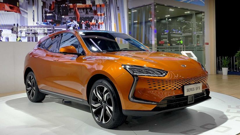 Marca chinesa Seres apresenta SUV elétrico com 1 mil km de alcance