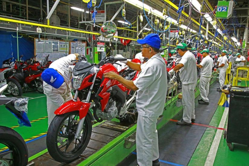 Produção de motos novas em fevereiro supera números de 2022