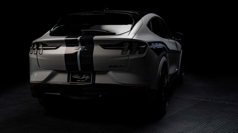 Shelby Mustang Mach-E GT aparece como 1a carro elétrico preparado pela montadora